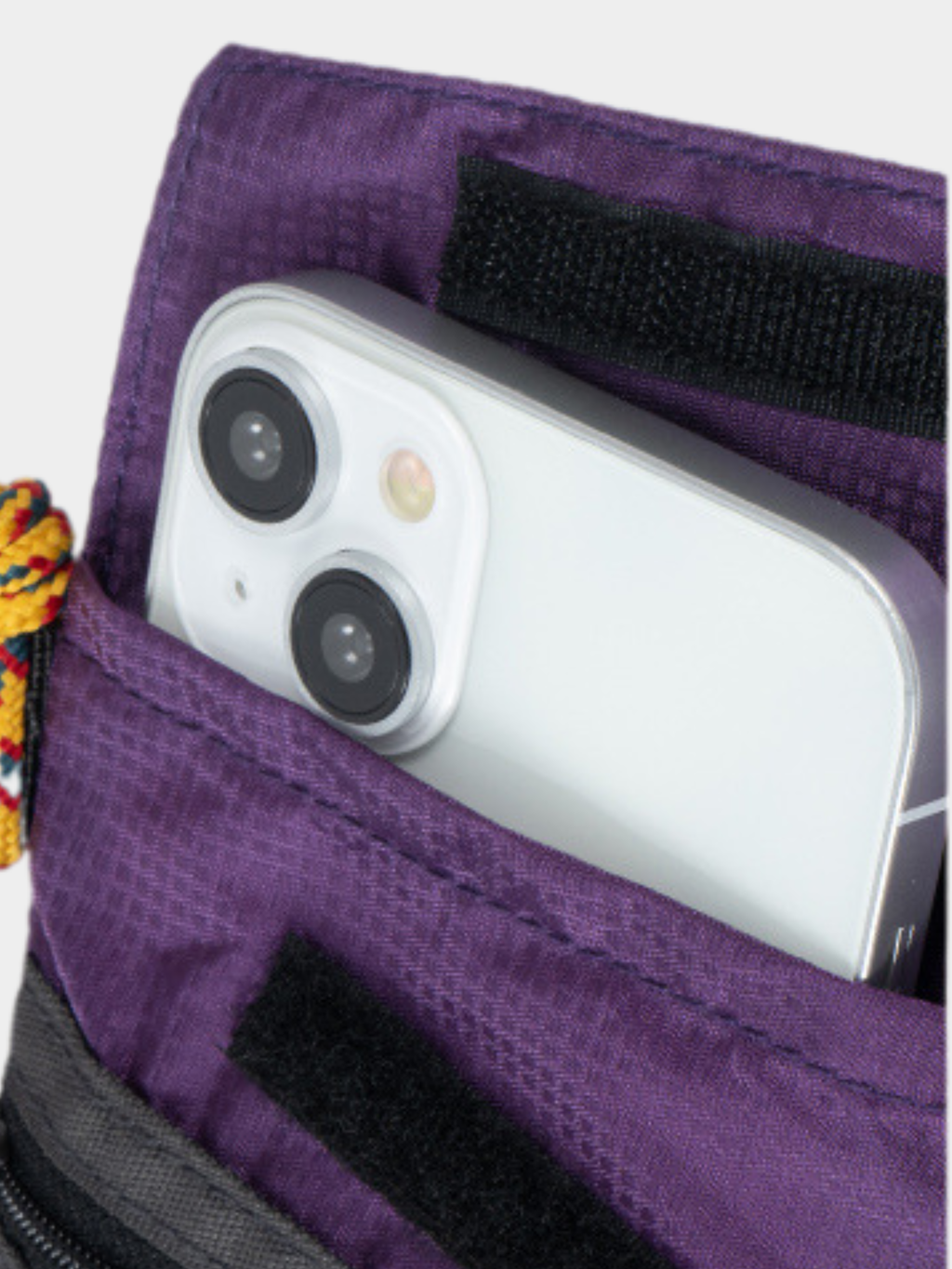 Snowthorn - Mini Water-Repellent Vertical Crossbody Phone Bag