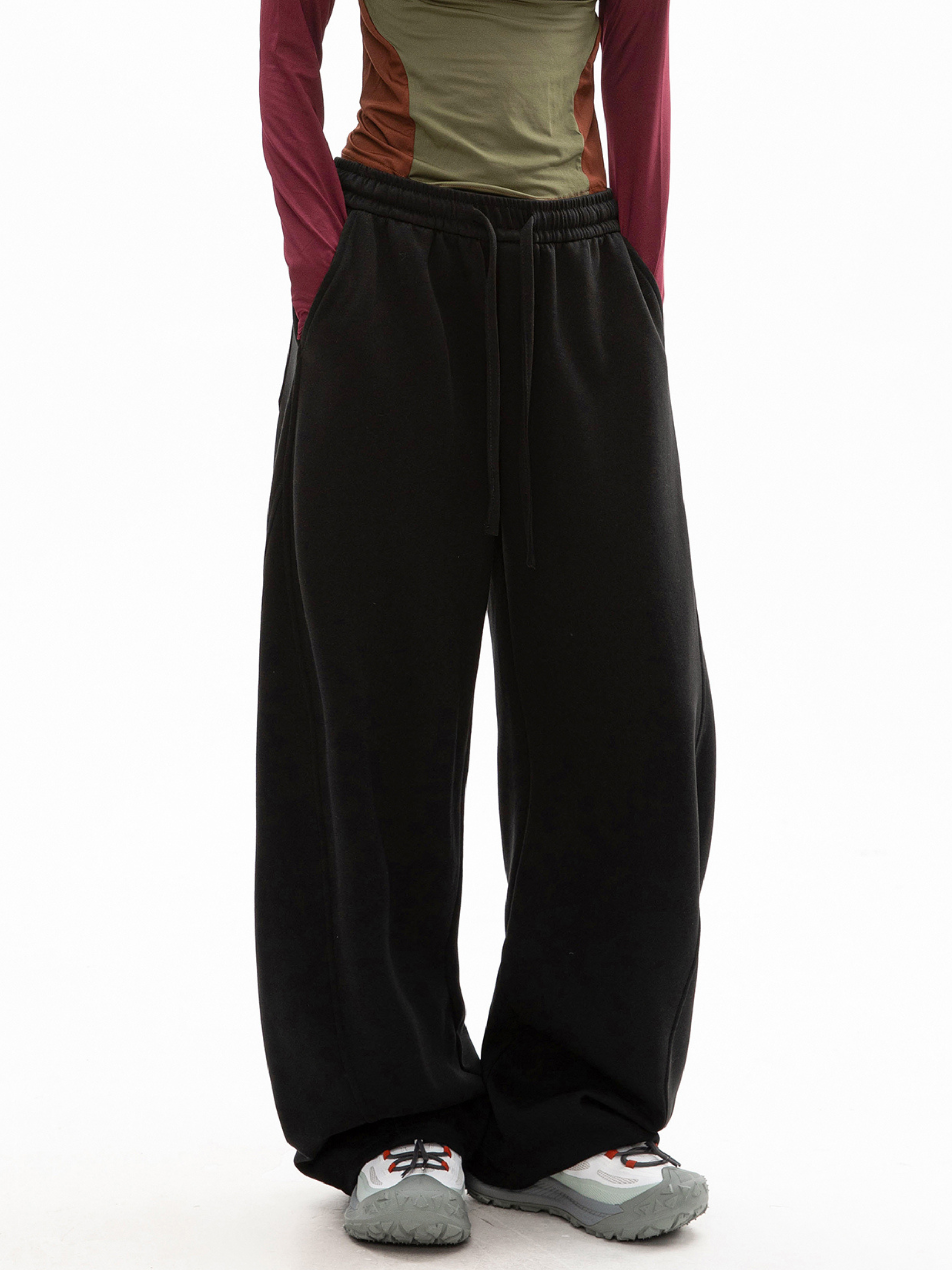 FrostDeck - Curved Seam Straight-Leg Wide Sweatpants