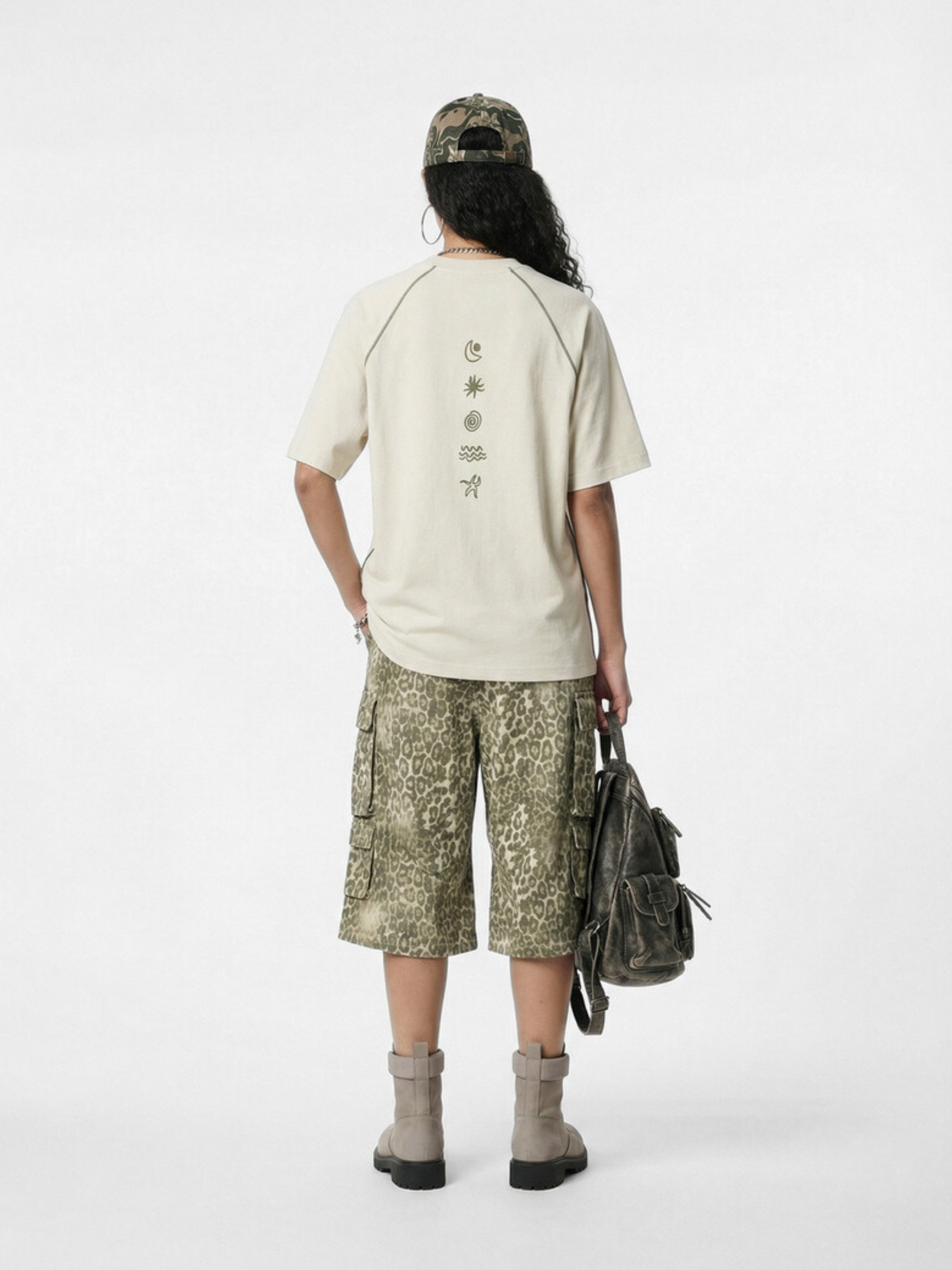 WildDash - Unisex Lightweight & Moisture-Absorbing Contrast Stitch Cotton T-Shirt