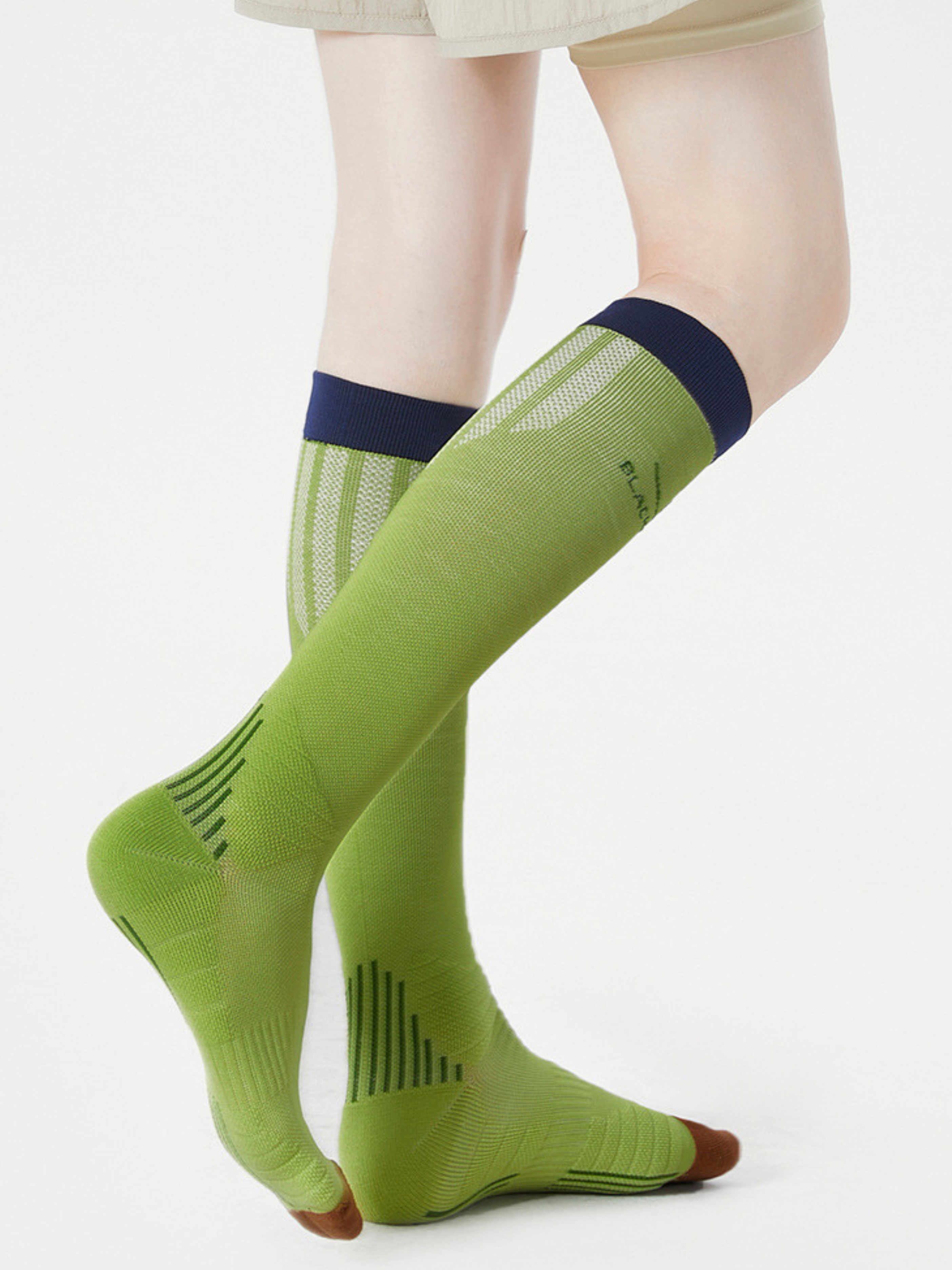 LynxBoard - Unisex Antibacterial Anti-Pilling Moisture-Wicking Calf Socks