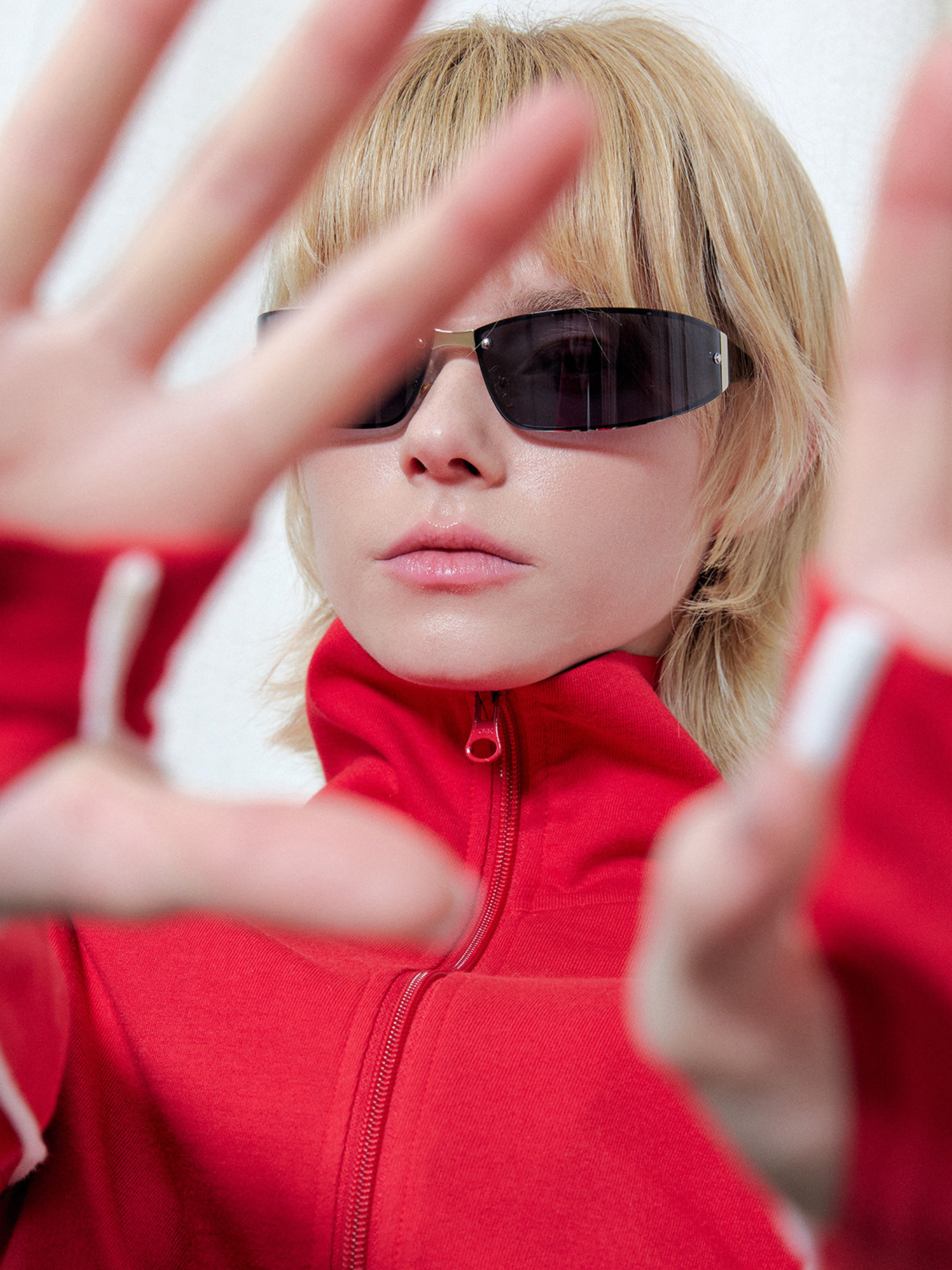 LensVue - Lightweight Curved UV Protection Sunglasses