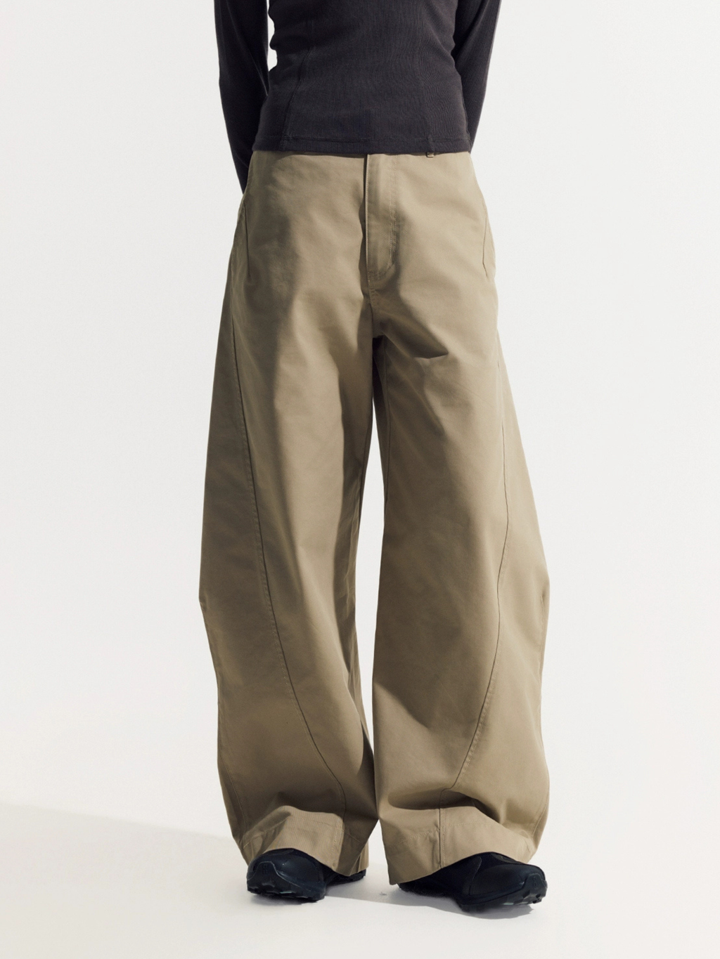 EagleView - Unisex Minimalist Wide-Cut Bamboo Wool Curved Pants