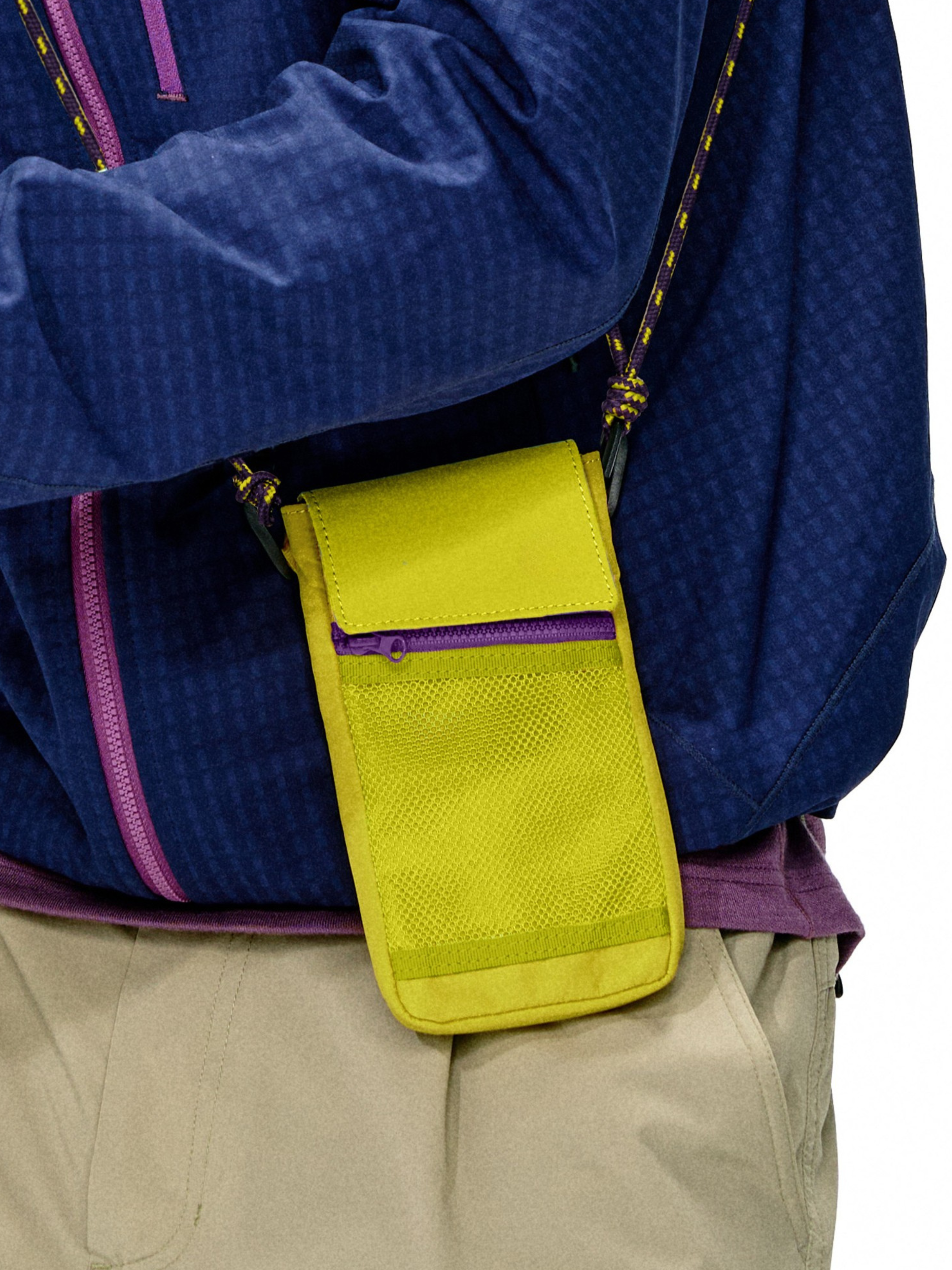 Blazewind - Lightweight Water-Repellent Crossbody Bag