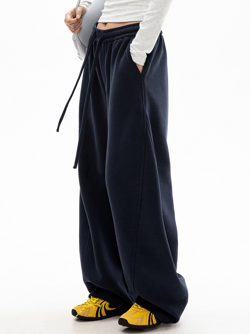 FrostDeck - Curved Seam Straight-Leg Wide Sweatpants