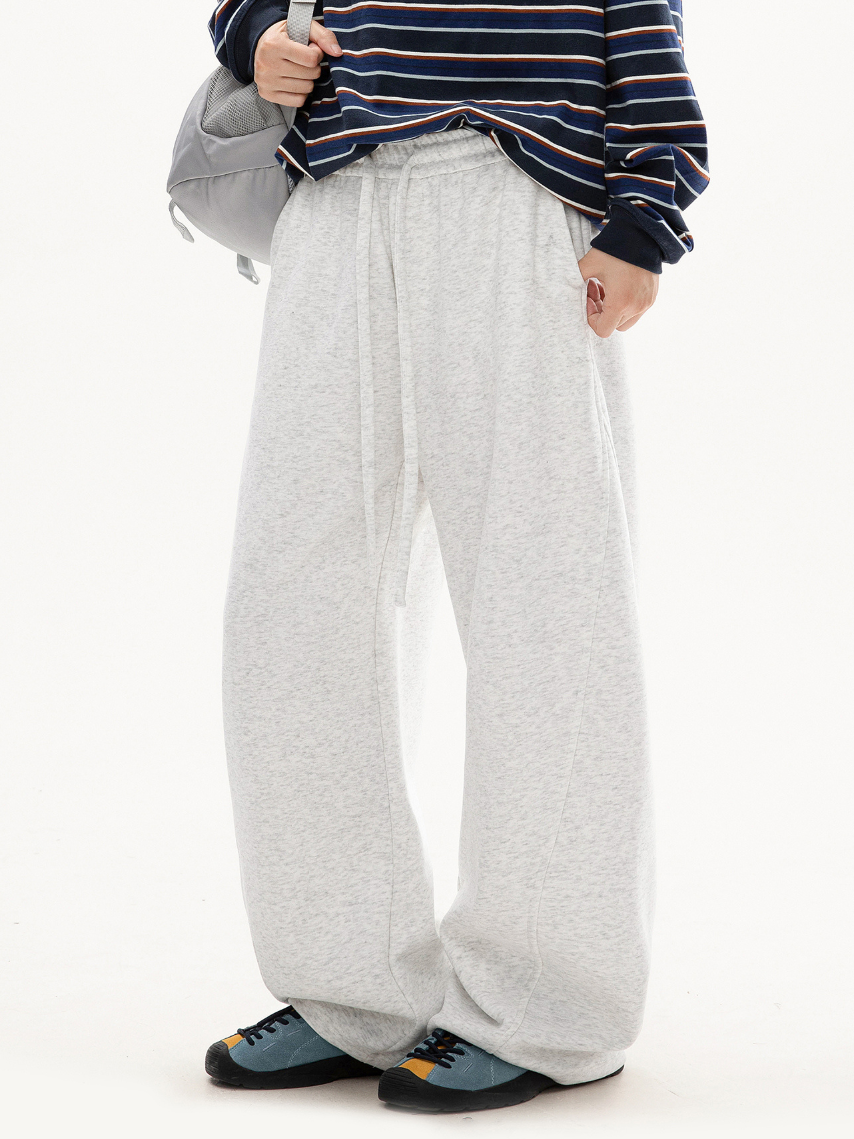 FrostDeck - Curved Seam Straight-Leg Wide Sweatpants