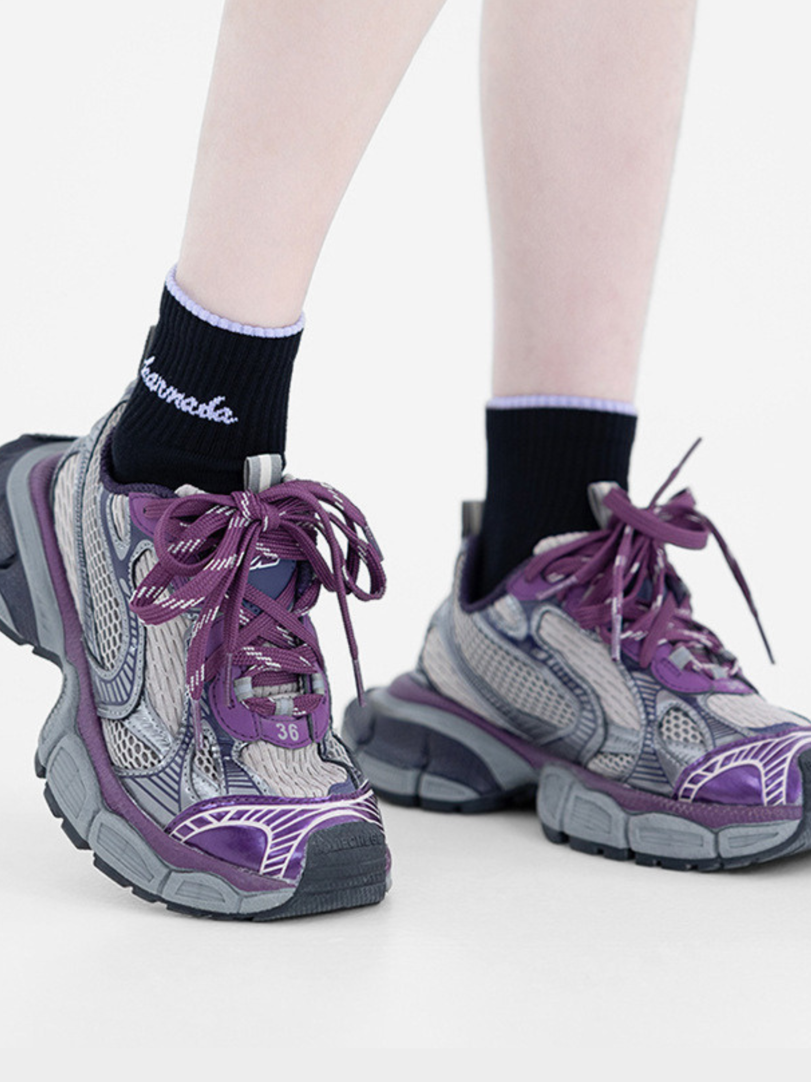 Flutter - Breathable Embroidered Cotton Ankle Socks