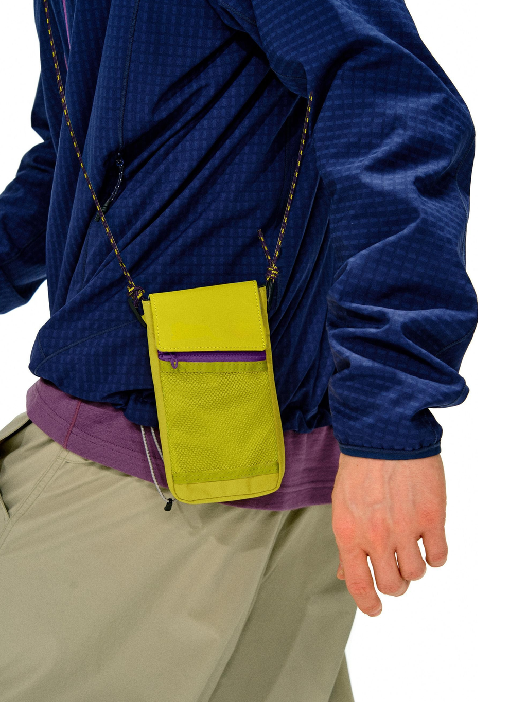 Blazewind - Lightweight Water-Repellent Crossbody Bag