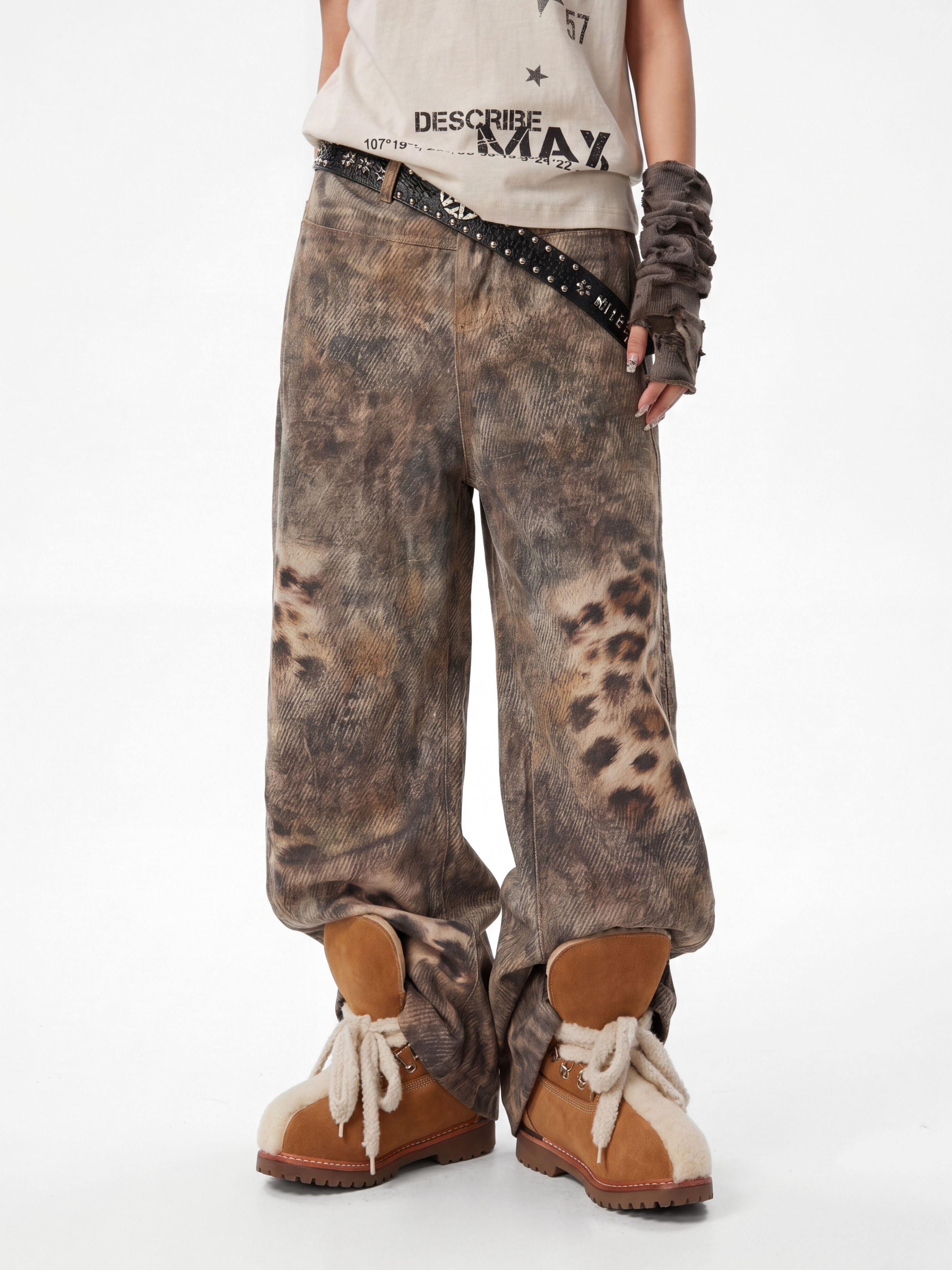 BeltSkip - Unisex 3D Printed Distressed Leopard Curved-Leg Pants