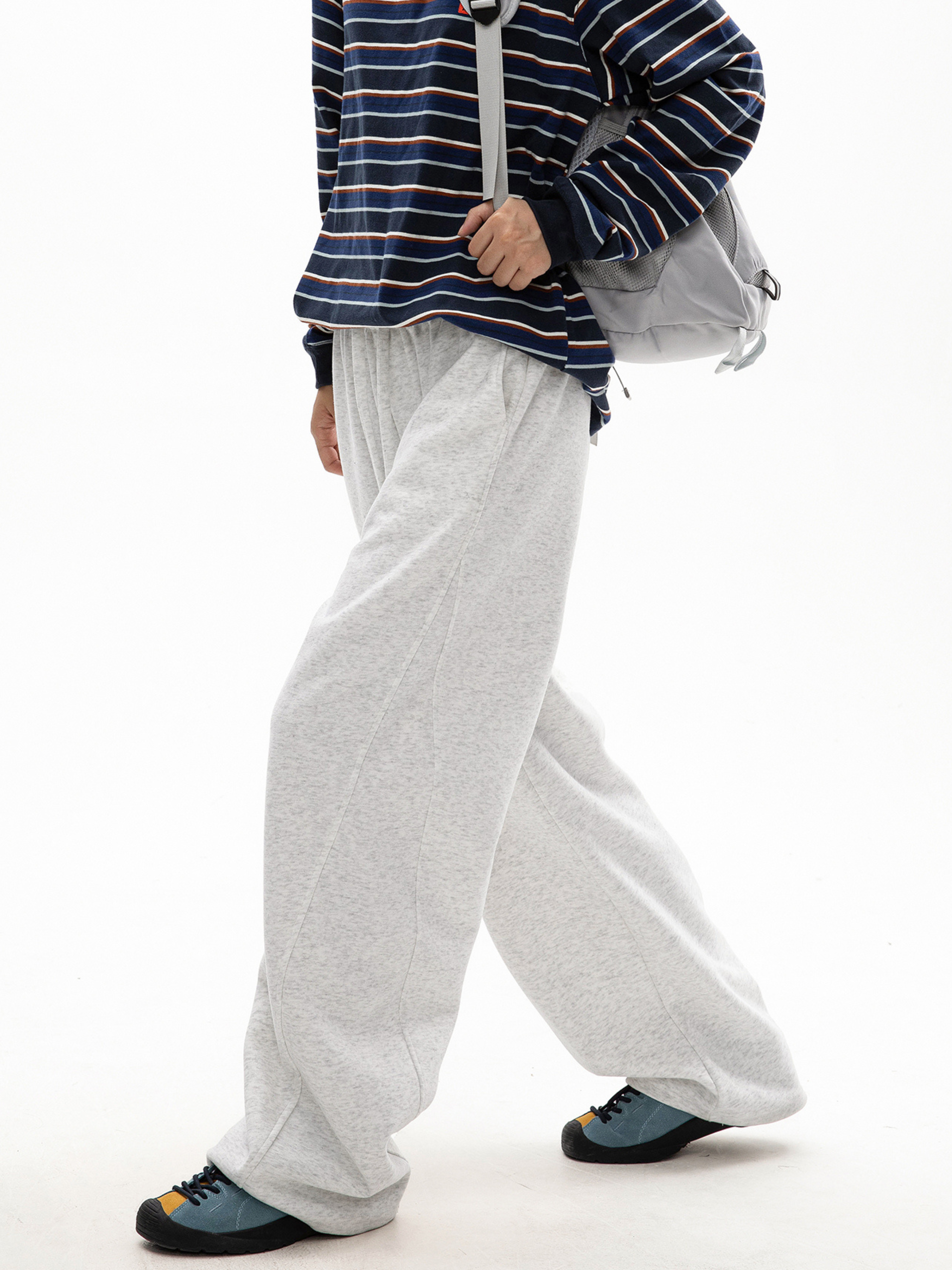 FrostDeck - Curved Seam Straight-Leg Wide Sweatpants