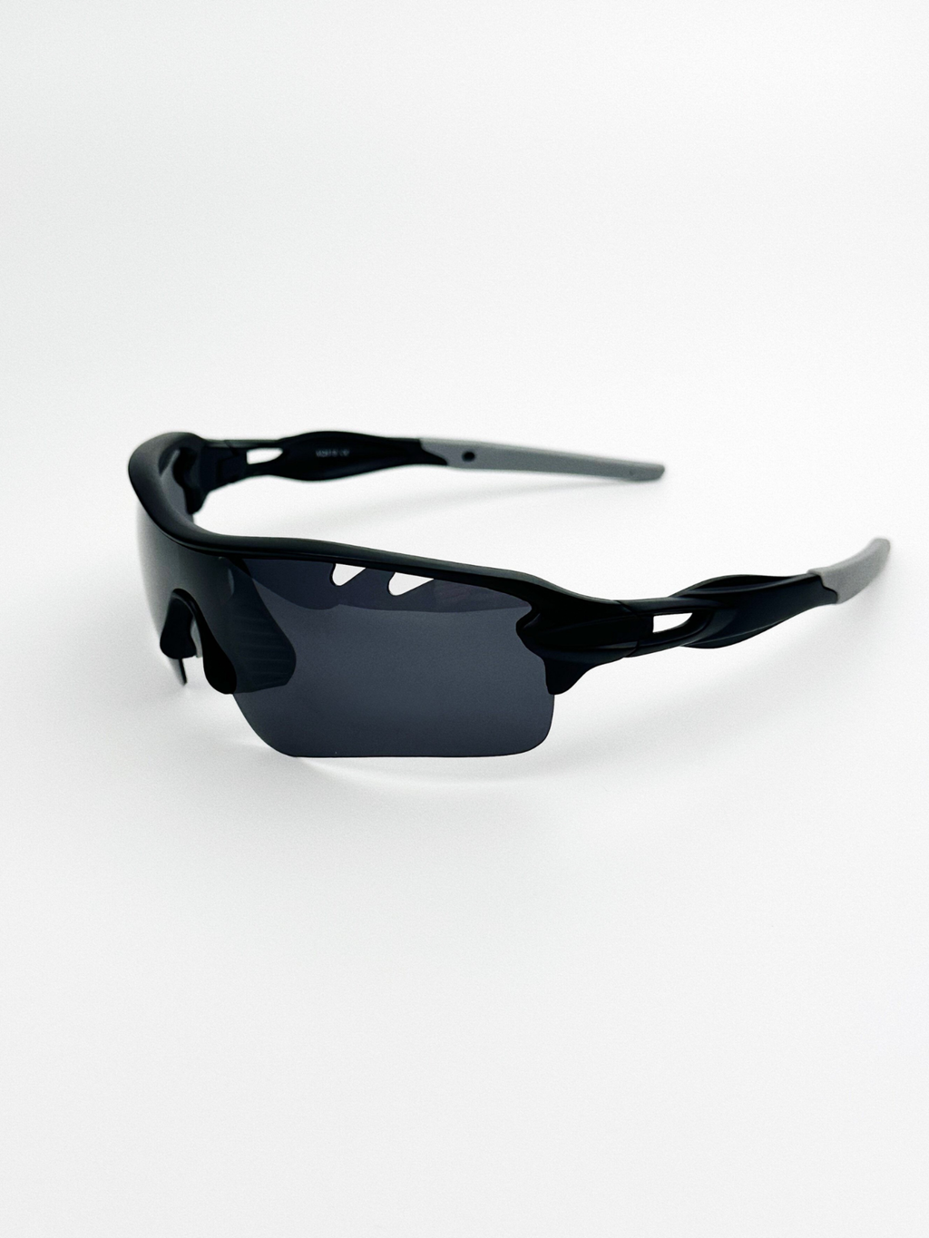 StrideFlow - UV400 Sun Protection Windproof Sports Goggles