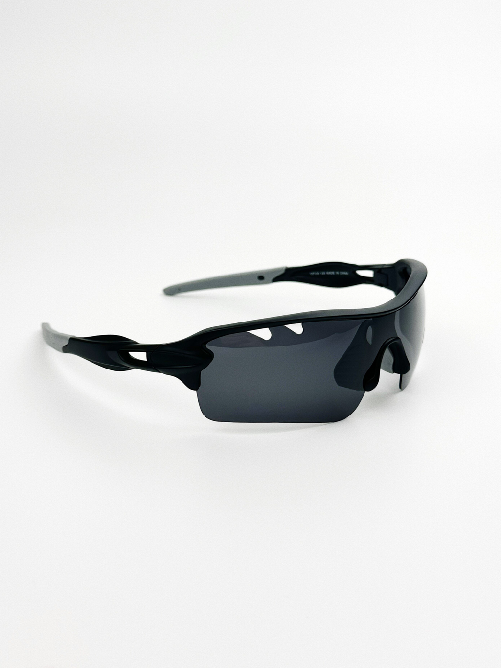 StrideFlow - UV400 Sun Protection Windproof Sports Goggles